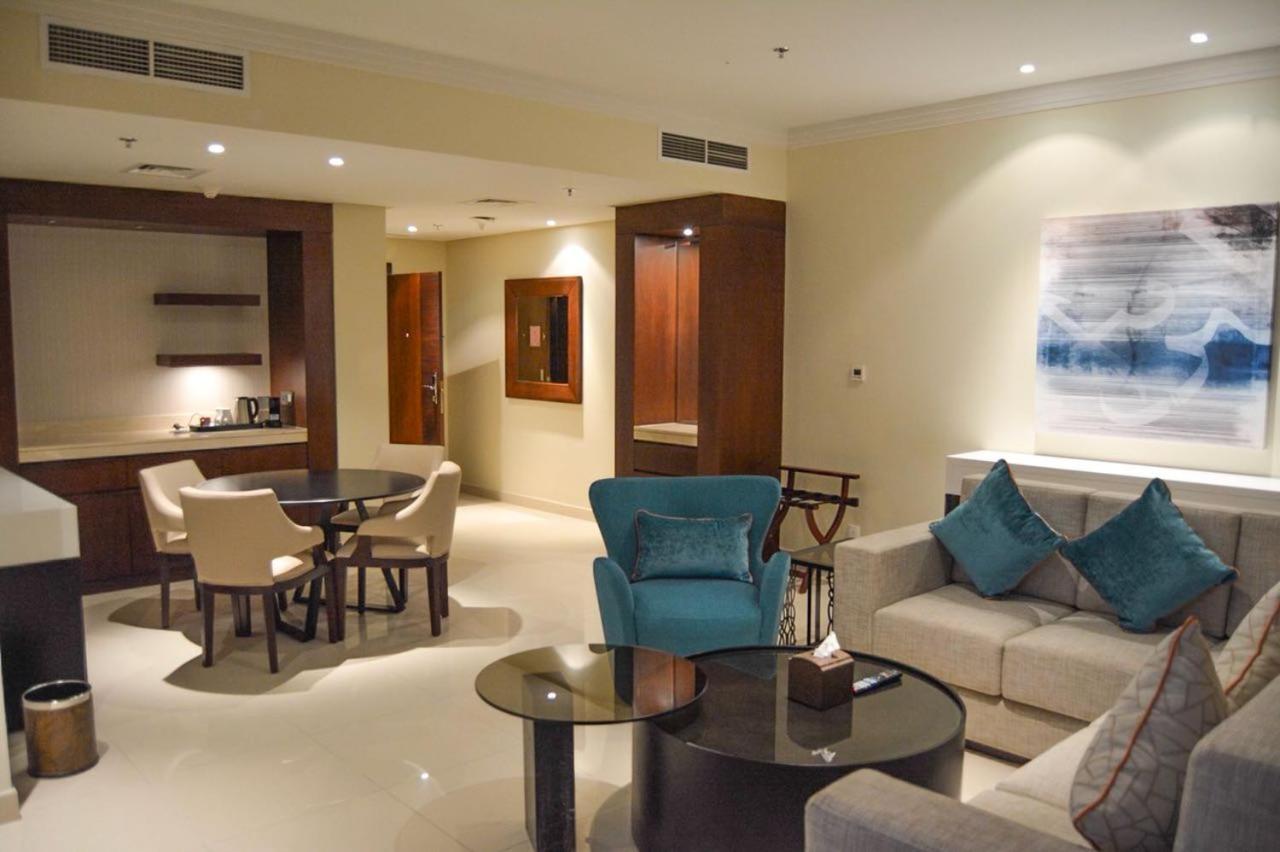 Grand Mercure Hotel Дубай Екстериор снимка